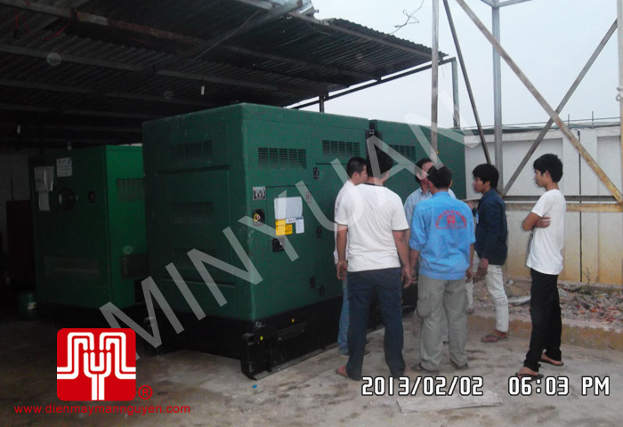 Máy phát điện có vỏ Cummins 375kva tại Campuchia ngày 02/02